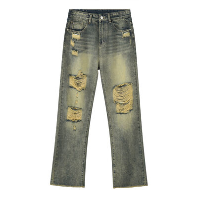 Distressed Mid Rise Jeans with Pockets.