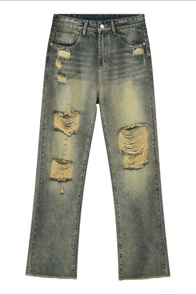 Distressed Mid Rise Jeans with Pockets.