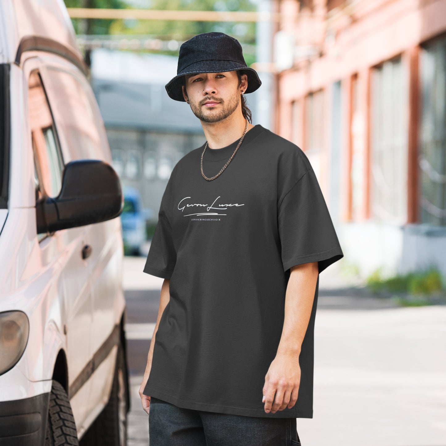 Gevon - Oversized faded tee