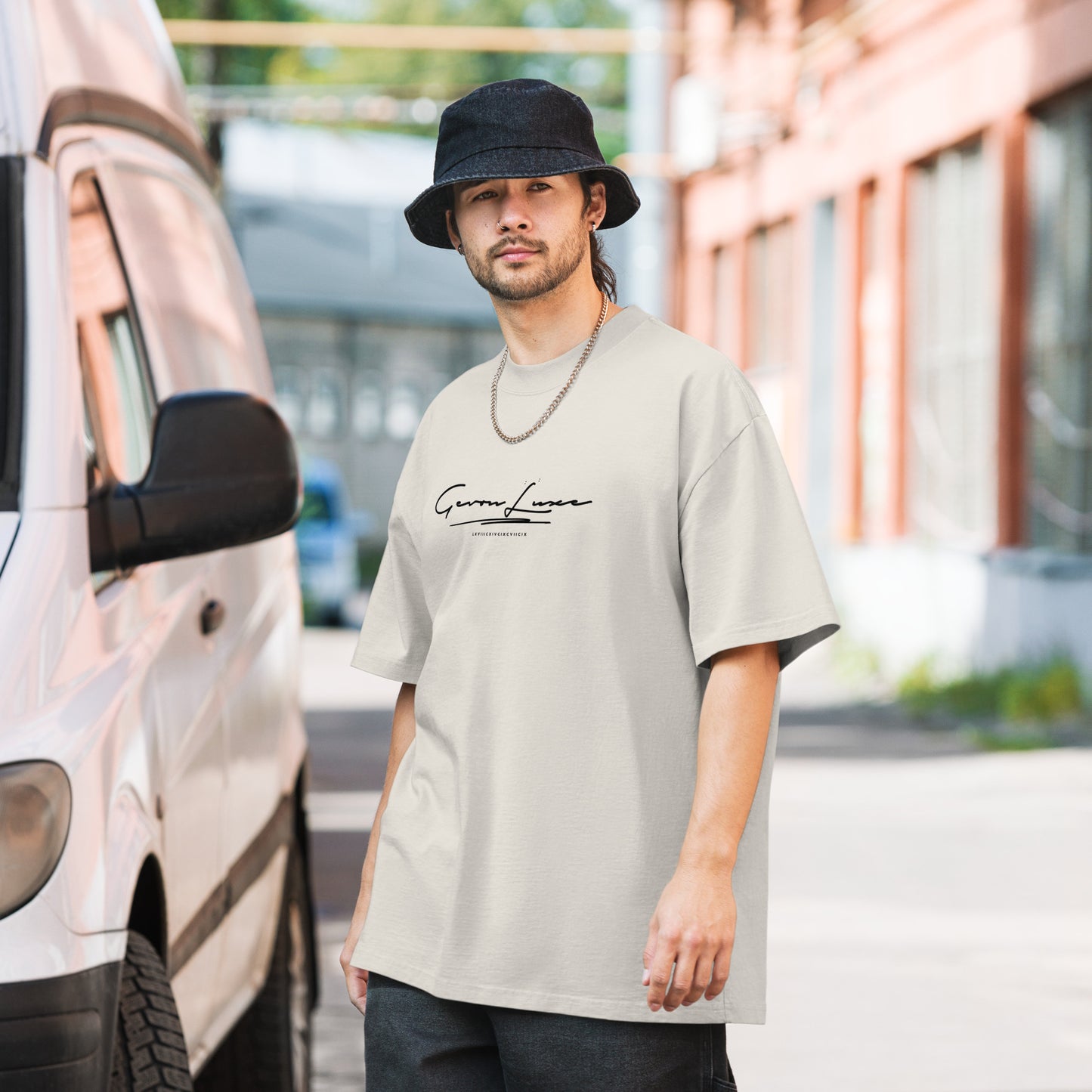 Gevon - Oversized faded tee