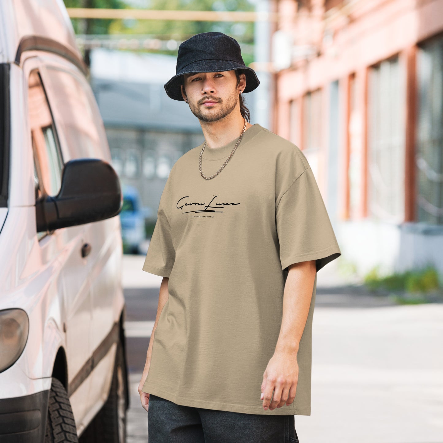 Gevon - Oversized faded tee