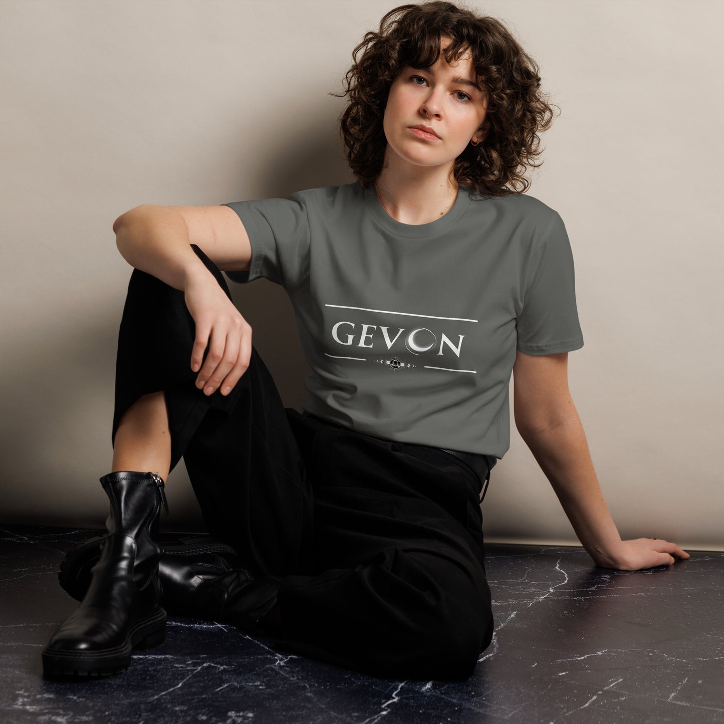 Gevon - Unisex Premium Tee