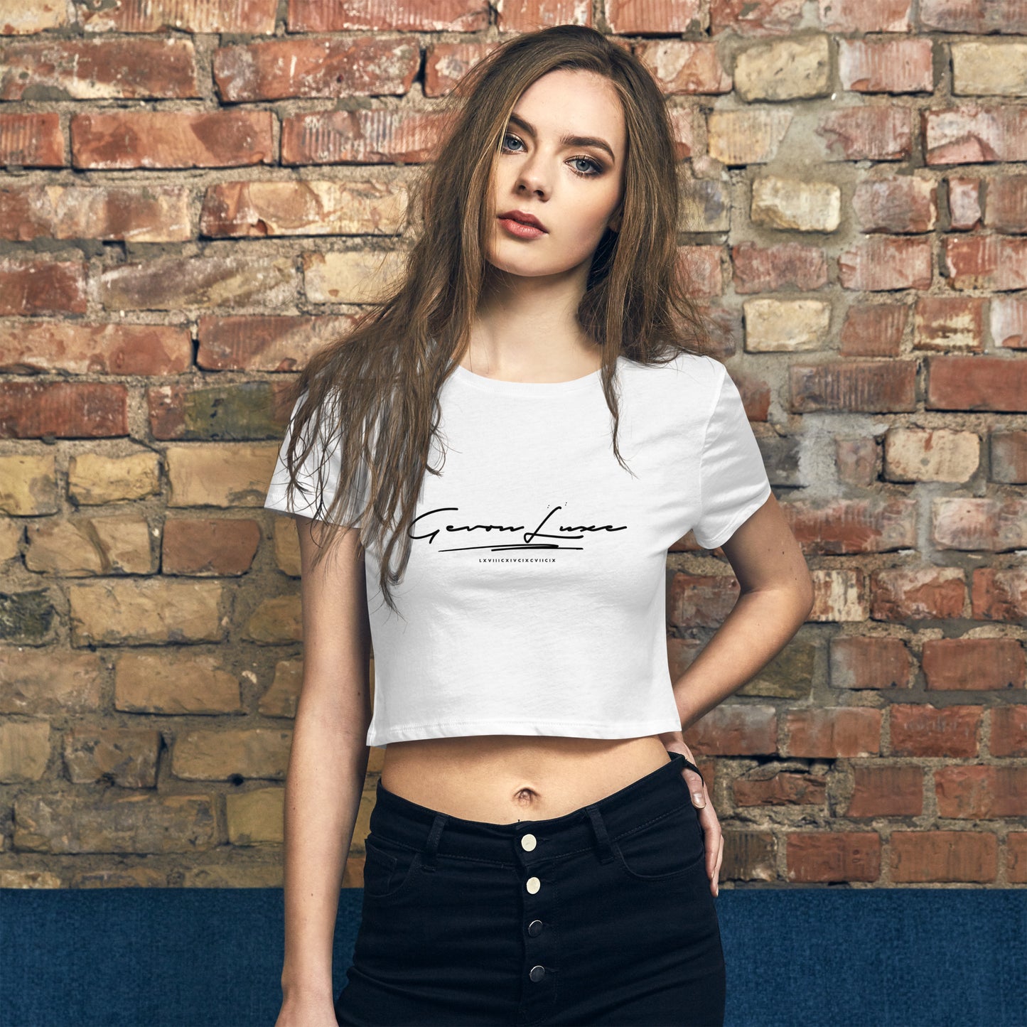 Gevon - Classic Women’s Crop Tee